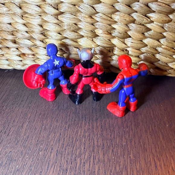 Marvel Mini Action Figure Trio - Captain America Spider-Man Ant-Man - Picture 3 of 4